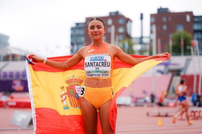 Sofia Santacreu, después de hacer historia conquistando su segundo Europeo sub-20 seguido. - SPORTMEDIA