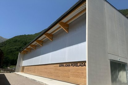 Prioridad para los clubes locales en el polideportivo Joan Perelada - CONSELL COMARCAL
