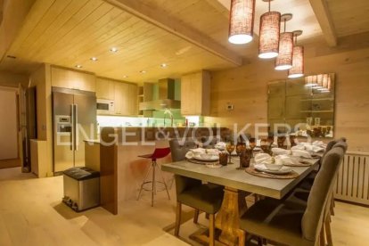 Una imagen del interior de la casa en venta en Baqueira por 3,2 millones de euros.