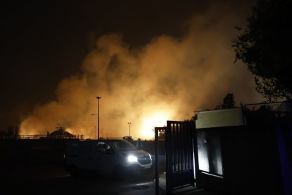 Imágen del incendio declarado el lunes en Tres Cantos (Madrid). - EFE/BRAIS LORENZO