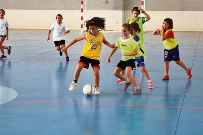 Les activitats es porten a terme al pavelló poliesportiu. - J.GÓMEZ