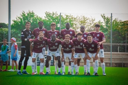 Formación inicial con la que el Atlètic Lleida afrontó ayer el amistoso en Barbastro. - ATLÈTIC LLEIDA