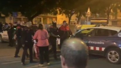 El moment d'una de les detencions a Mollerussa.