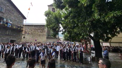 Minut de silenci al Ball dels Omes