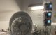 Imatge d’una de les habitacions de la tercera planta de l’Arnau amb un ventilador, ahir. - AMADO FORROLLA