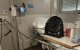 Ventilador en una habitació de la tercera planta de l’hospital Arnau diumenge passat. - AMADO FORROLLA