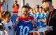 Pixu, visiblement emocionada amb la seua mare, va ser homenatjada en la prèvia del partit.