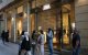 Un establiment comercial tancant ahir a les set de la tarda. - AMADO FORROLLA