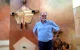 L’artista Josep Guinovart, davant d’una de les seues obres.