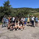 Una quinzena de joves participen en el camp de treball.