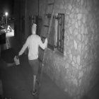 Imatge de dos lladres que van actuar divendres a la nit.