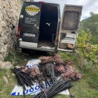 La furgoneta amb el cablatge elèctric robat al Pont de Bar. - MOSSOS D’ESQUADRA