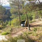 Es desfrena un vehicle sense ocupants prop del pantà de Sant Antoni - BOMBERS