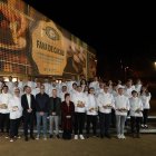 Els representants de les pastisseries guanyadores en la 8a Mostra Internacional de Pastisseria, dissabte a Sant Vicenç dels Horts. - HYDRA MEDIA