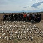 Una batuda amb fures a Torregrossa acaba amb la caça de 398 conills - APÇ