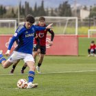 Adri Gené, en el penal que va significar l’empat a un. - JORDI ECHEVARRIA