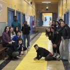 El Institut Màrius
Torres despliega casi
40 metros de poesía
en sus pasillos