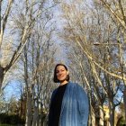 Helena Guiu, posant envoltada d’arbres als Camps Elisis. - S.E.