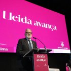 L’alcalde, Fèlix Larrosa, durant la seua conferència ahir a la Llotja. - MAGDALENA ALTISENT