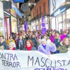 Imatge d’arxiu d’una mobilització contra la violència masclista a Lleida. - SEGRE