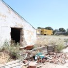 Destrosses al costat de la vella ‘disco’ de Gardeny.