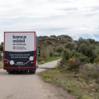 Imatge de la furgoneta de la banca mòbil a Lleida. - PAU PASCUAL
