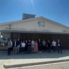 Els membres de la Taula de l’Aeroport de la Seu-Andorra es van reunir ahir al complex aeri. - AEROPORTS DE CATALUNYA