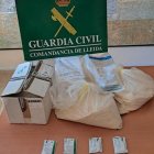Material confiscado por la Guardia Civil.