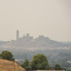 Cel enterbolit ahir a la capital del Segrià pel fum dels incendis a la Península
