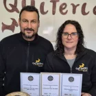 Els responsabes de la formatgeria amb els seus guardons. - L.D.