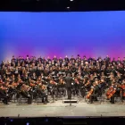 Coristes i músics de Cervera van interpretar l’himne escrit per a l’ocasió. - JORDI BONILLA