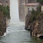 Oliana ha abierto las compuertas este viernes por la mañana