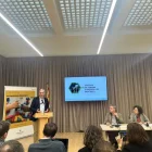 Eduard Cristóbal, degà de Dret, va presentar la Càtedra de Turisme davant de Talarn i Balsells. - H.C.