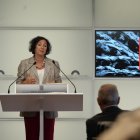 La consellera d’Economia, Alícia Romero, explica els pressupostos a la sala de premsa del Parlament.