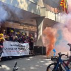 Els bombers voluntaris es manifesten contra la precarietat: sense Seguretat Social ni riscos laborals
