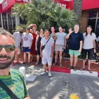 Selfie d’un treballador social amb usuaris d’aquest projecte. - E.B.D.