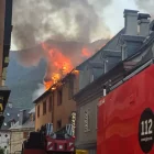 El foc va destruir la coberta de l’edifici afectat. - CGA