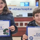 Susi i Sam han rebut el diploma a la Super Generositat després de donar joguines.