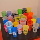 Col·lecció de vasos de plàstic reutilitzables de diversos concerts, Festes Majors o festes.