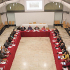 Rafael Peris va presidir la reunió de la Taula de Promoció de la Ciutat sobre els futurs usos del Xalet.