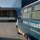 Un vehicle en una comissaria dels Mossos d'Esquadra a Lleida.