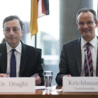 Draghi i l’alemany Gunther Krichbaum, ahir al Bundestag.