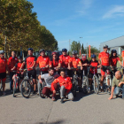 A la imatge, els corredors i voluntaris que formen part de l’equip que prendrà part en la ruta.