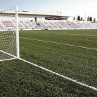 Un camp de futbol de gespa artificial a Lleida ciutat.