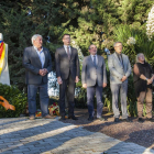 Tradicional ofrena floral al Tarròs, localitat natal de Companys, amb el conseller de Justícia, Carles Mundó.