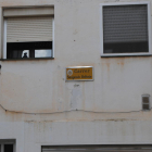 Una placa amb el nom de Sangenís Bertran en aquest carrer de Vilanova de Bellpuig, al Pla d’Urgell. 