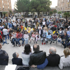 La plaça de Sant Pere es va omplir ahir de famílies i veïns amb motiu de la inauguració del nou local.