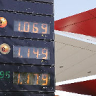 El gasoil marca un nou màxim anual i la gasolina es queda a la vora