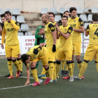 Los jugadores del Balaguer celebraron la victoria una vez terminado el partido.