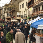 Las calles de Àger se llenaron ayer de visitantes y de paradas con productos autóctonos.
